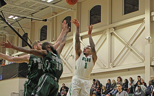 Tyaire Ponzo-Meek and Wilmington Men’s Basketball Sink Lincoln (Pa.), 73-70, with Three-Point Buzzer Beater