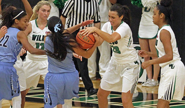 Smothering Defense Leads to Easy Points as Wilmington Women’s Basketball Downs Shaw, 73-55, in Thanksgiving Classic