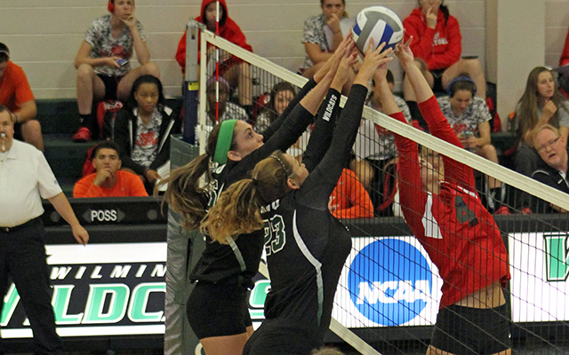 Defense at the Net Leads Wilmington Volleyball to Sweep of CACC North Division Foe Dominican