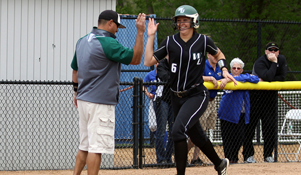 Homers Lead Wilmington Softball to Season Opening Split on Day One of Florida Trip