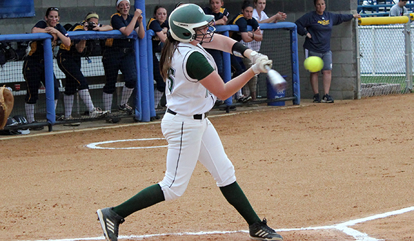Wilmington Softball Hits its Way to Sweep in Florida over Assumption and Lewis