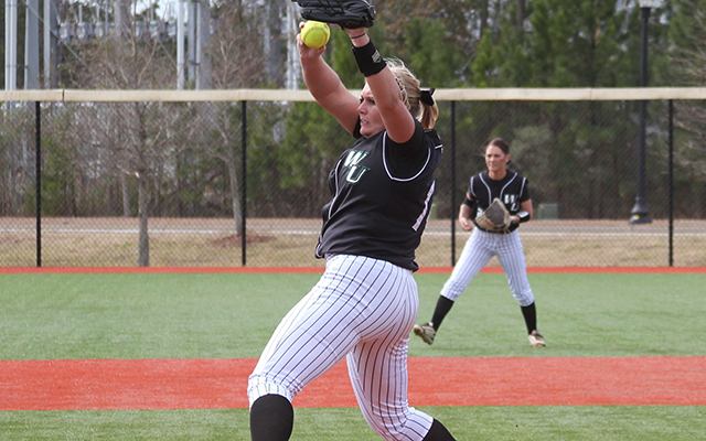 Wilmington Softball Captures First Victory of the 2016 Season, But Splits Saturday Games in Myrtle Beach
