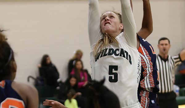 Carr Secures Double-Double For Wilmington But Tigers Break Away for 93-70 Women’s Basketball Victory