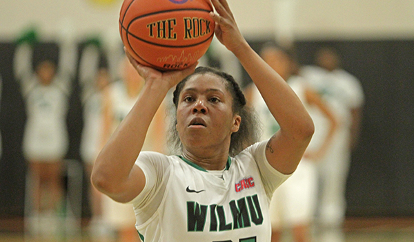 Copyright 2016; Wilmington University. All rights reserved. File photo of LaShyra Williams against Goldey-Beacom, taken by Frank Stallworth.