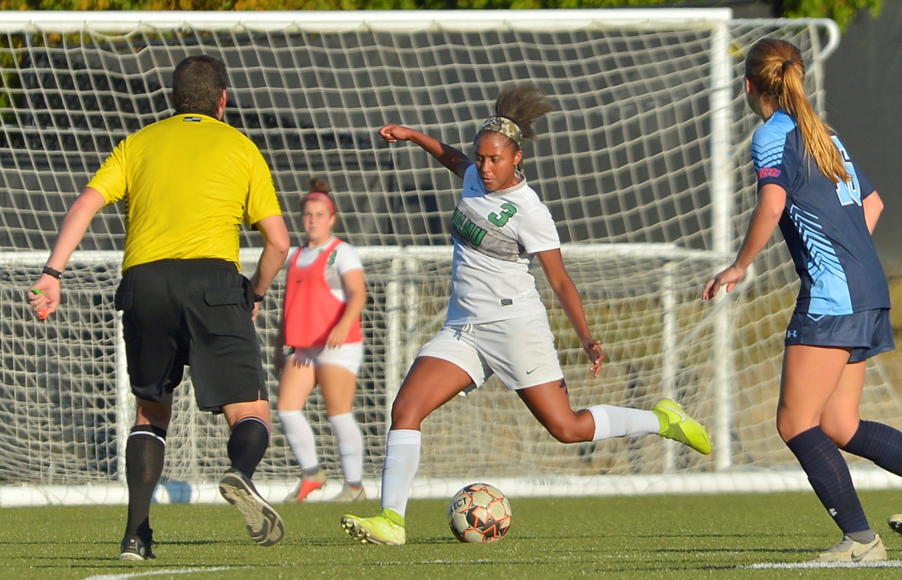 Photo of Alexis Johnson against Jefferson. Copyright 2019; Wilmington University. All rights reserved. Photo by James Jones. October 16, 2019 vs. Jefferson.