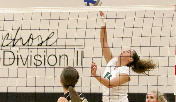 Wilmington Volleyball Earns First Win but Splits Final Day at ESU Invitational